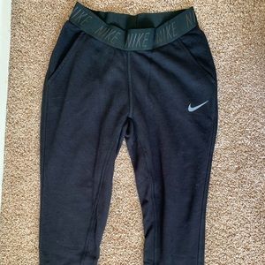 Nike capri sweatpant joggers